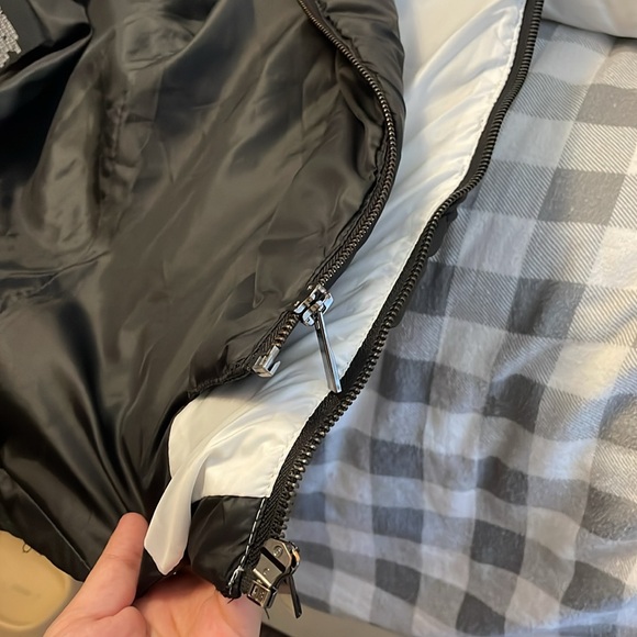 Women’s Puffy Warm Coat | STEVE MADDEN - Picture 9 of 9